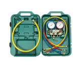 Refco 4-Weg Monteurhilfe M4-3-DELUXE-M-R134a mit ölgefüllten R5 Metallbalgmanometer